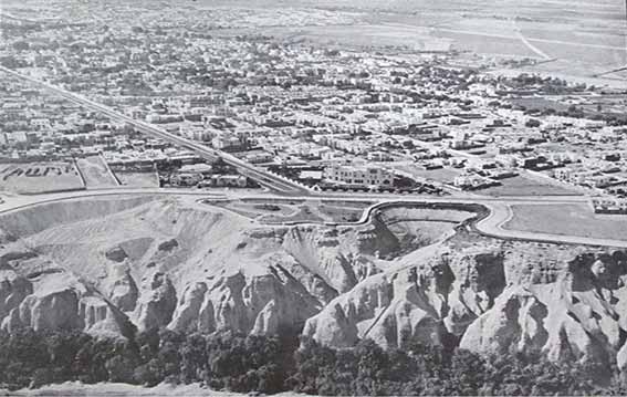 Acantilados de la Ciudad de Lima | Fuente: Servicio Aéreo Fotográfico Nacional del Perú (S. XX). 